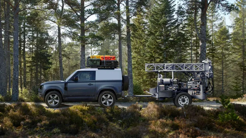 Land Rover Defender